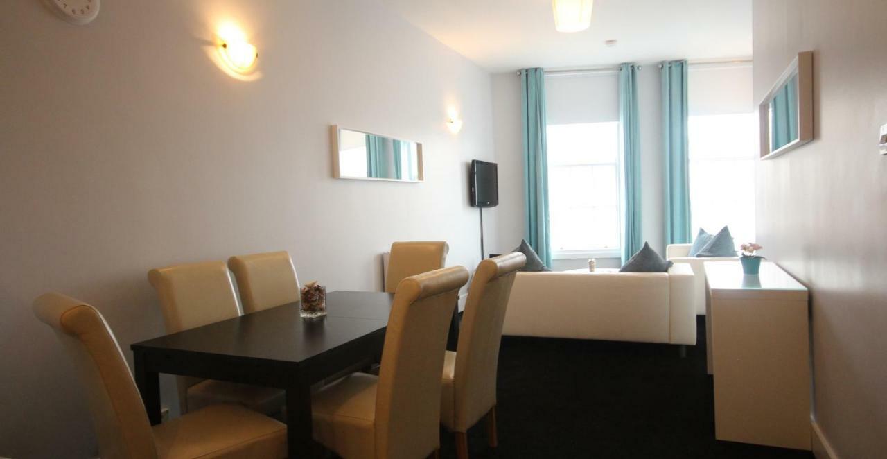 Heuston Aparthotel Ellis Quay Dublino Esterno foto